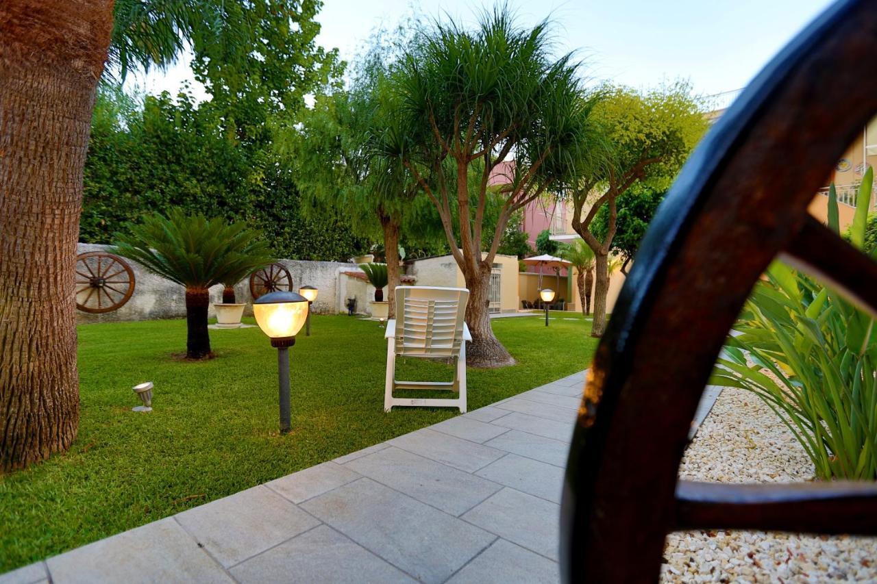 Re Sole La Dependance - Casa Vacanza M E R C U R I O Avola Exterior foto
