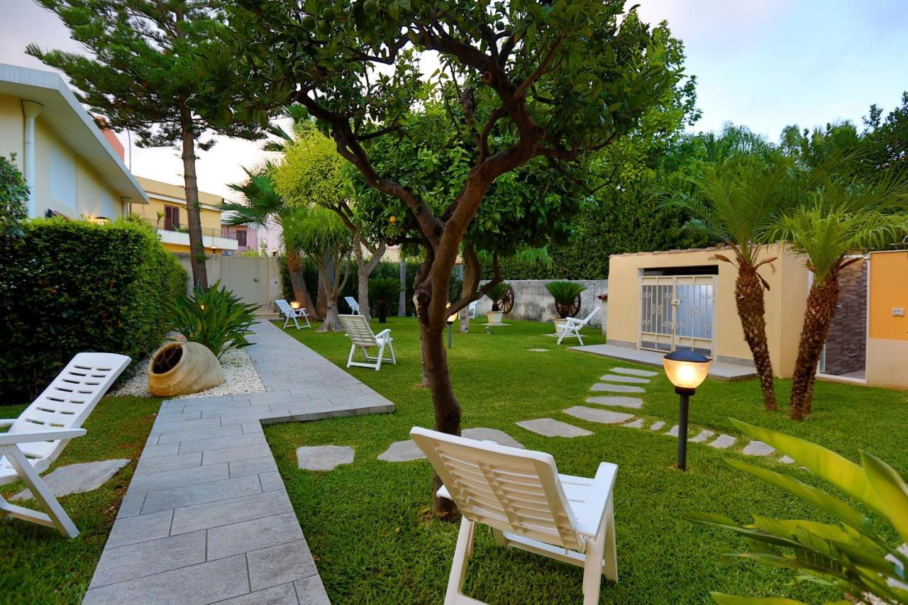Re Sole La Dependance - Casa Vacanza M E R C U R I O Avola Exterior foto