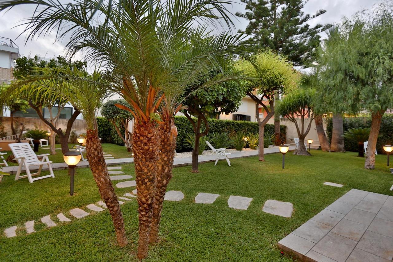 Re Sole La Dependance - Casa Vacanza M E R C U R I O Avola Exterior foto